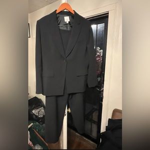 Black 2 piece pant suit